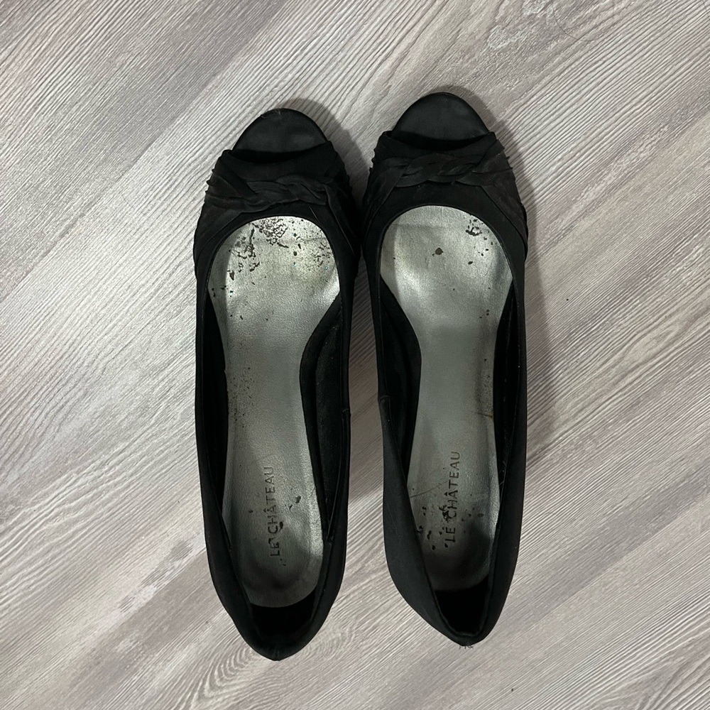Le chateau black peep toe heels size 10